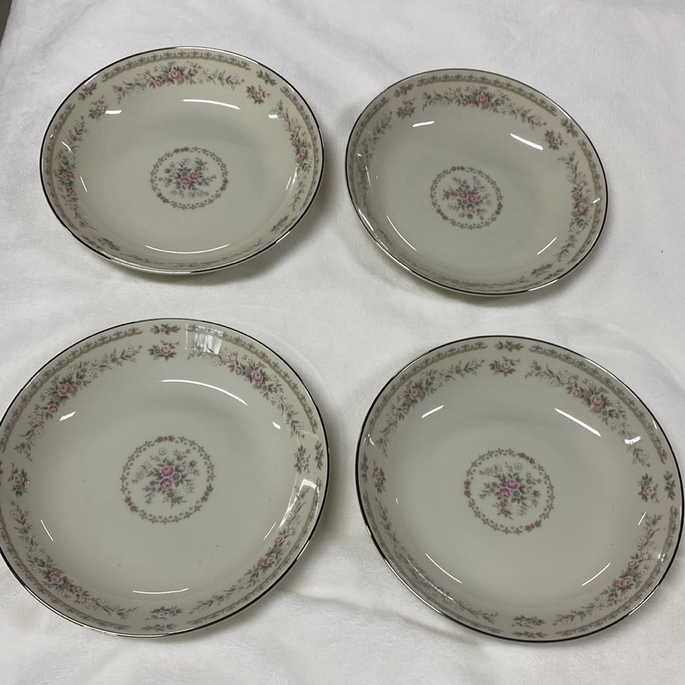 Fine China bowls from Royal Song